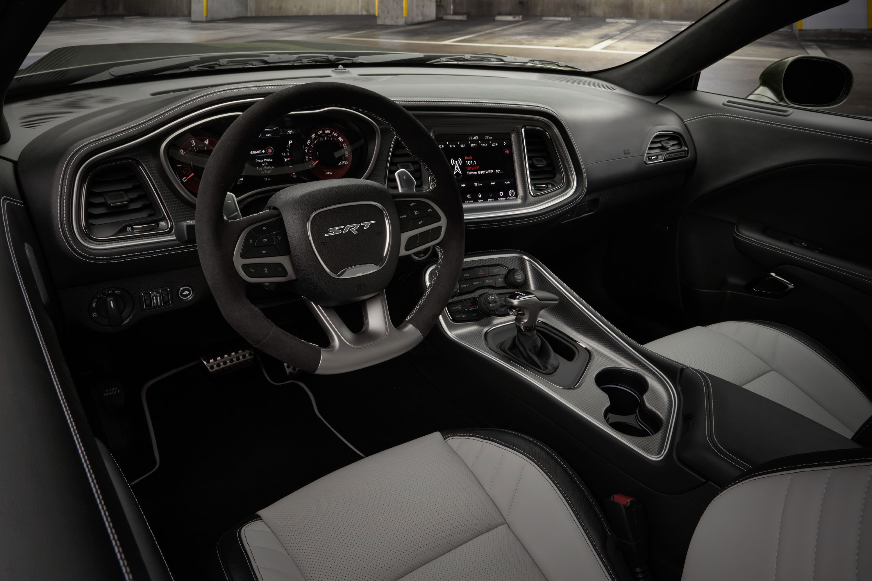 2022 dodge charger srt hellcat interior