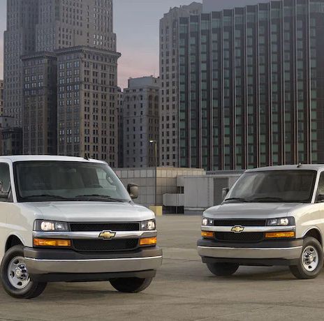 kalkoen Wedstrijd zitten GM Will Replace Chevrolet Express, GMC Savana with EVs in 2026