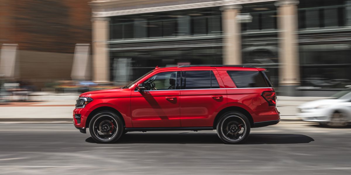 View Photos of the 2022 Ford Expedition Limited Stealth Performance