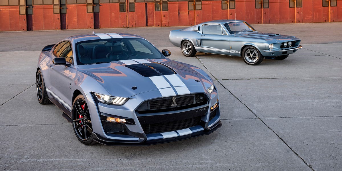 www.roadandtrack.com