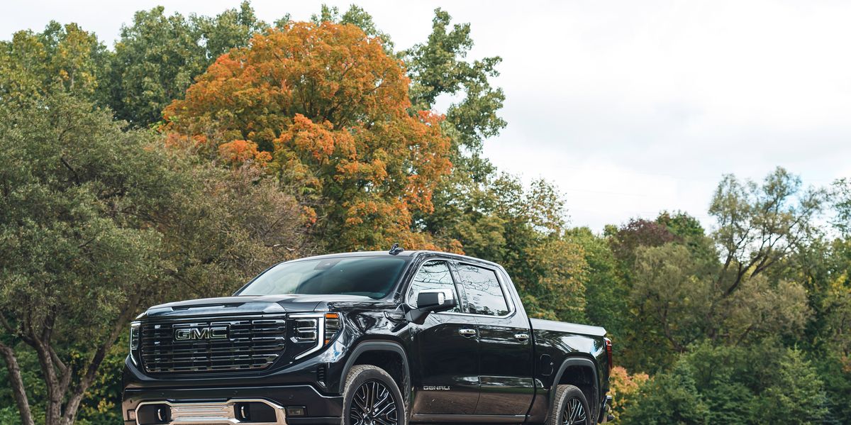 View Photos of the 2022 GMC Sierra 1500 Denali Ultimate