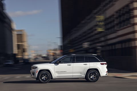 View Photos of the 2022 Jeep Grand Cherokee Summit V-6 4x4