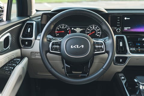 View Photos of the 2022 Kia Sorento SX AWD