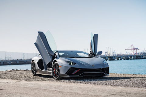 View Photos of the 2022 Lamborghini Aventador LP 780-4 Ultimae