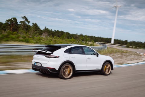 2022 porsche cayenne turbo gt