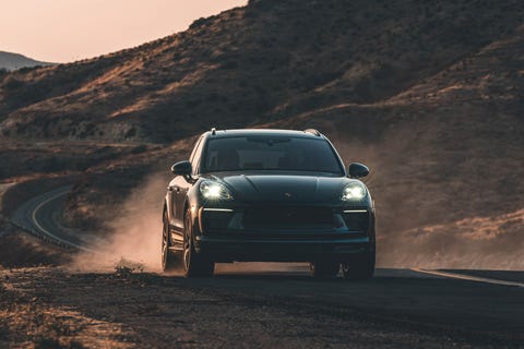 2022 porsche macan base