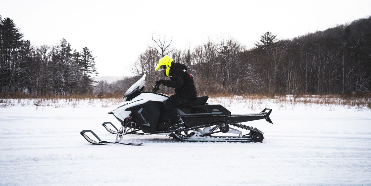 Taiga Nomad Electric Snowmobile Is Quiet, Quick, but Range Is Limited