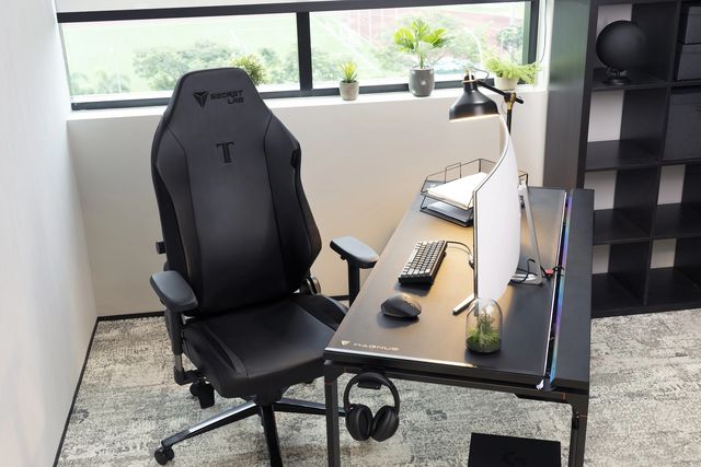 black secretlab titan evo 2022 series chair in an office