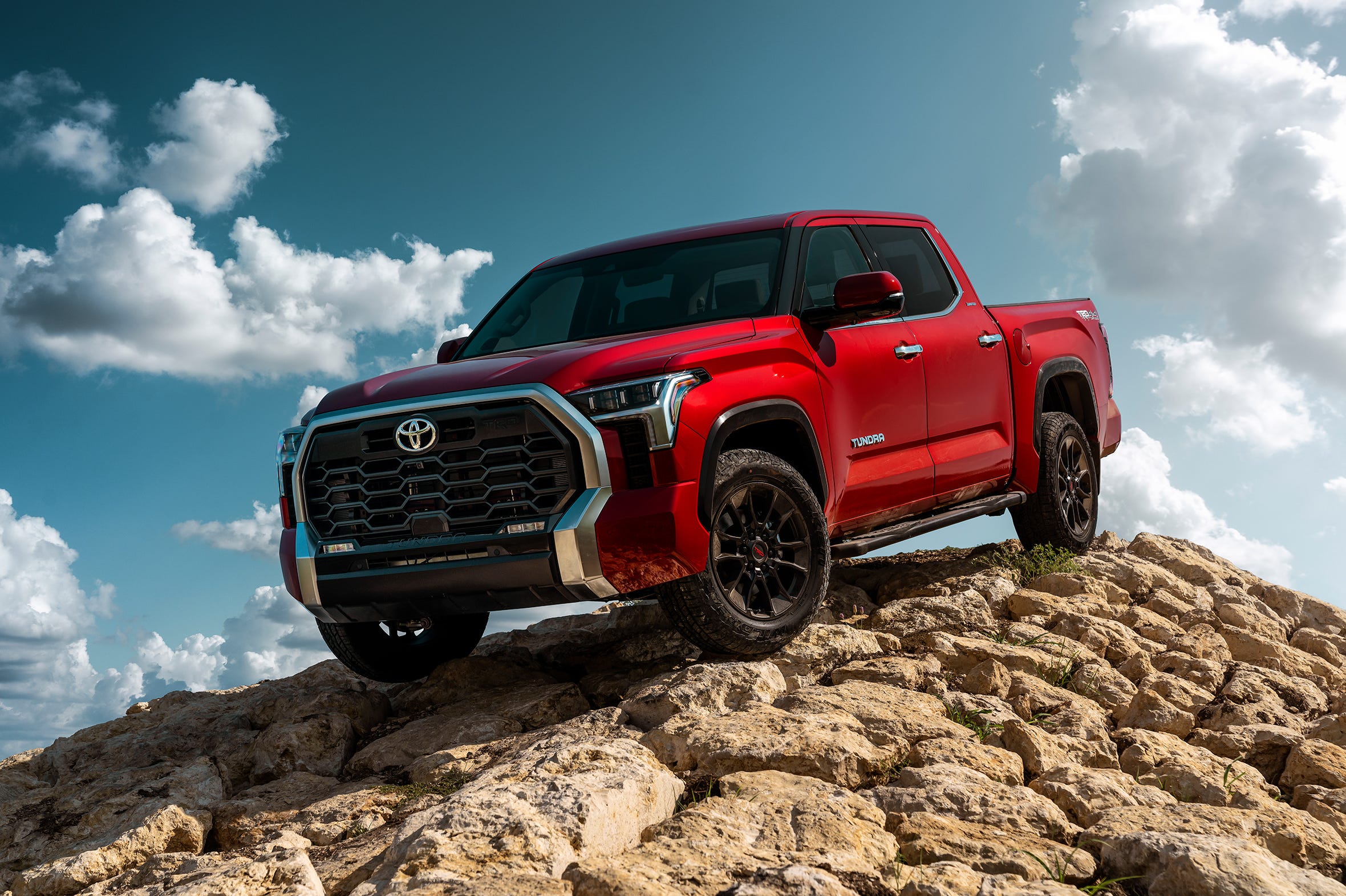 Toyota Recalls 102,000 Tundra and LX Models