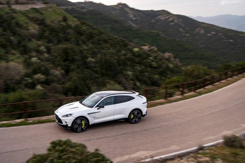 2023 aston martin dbx 707