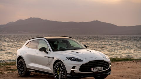2023 Aston Martin DBX 707 2023 aston martin dbx 707