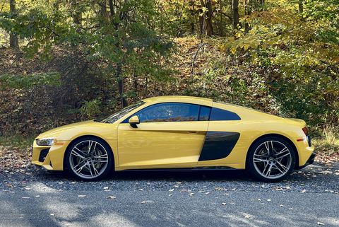 2023 audi r8 coupe yellow