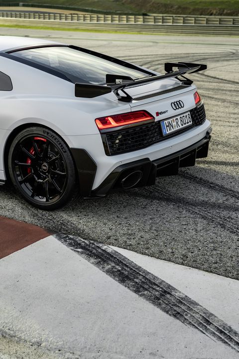 View Photos of the 2023 Audi R8 GT