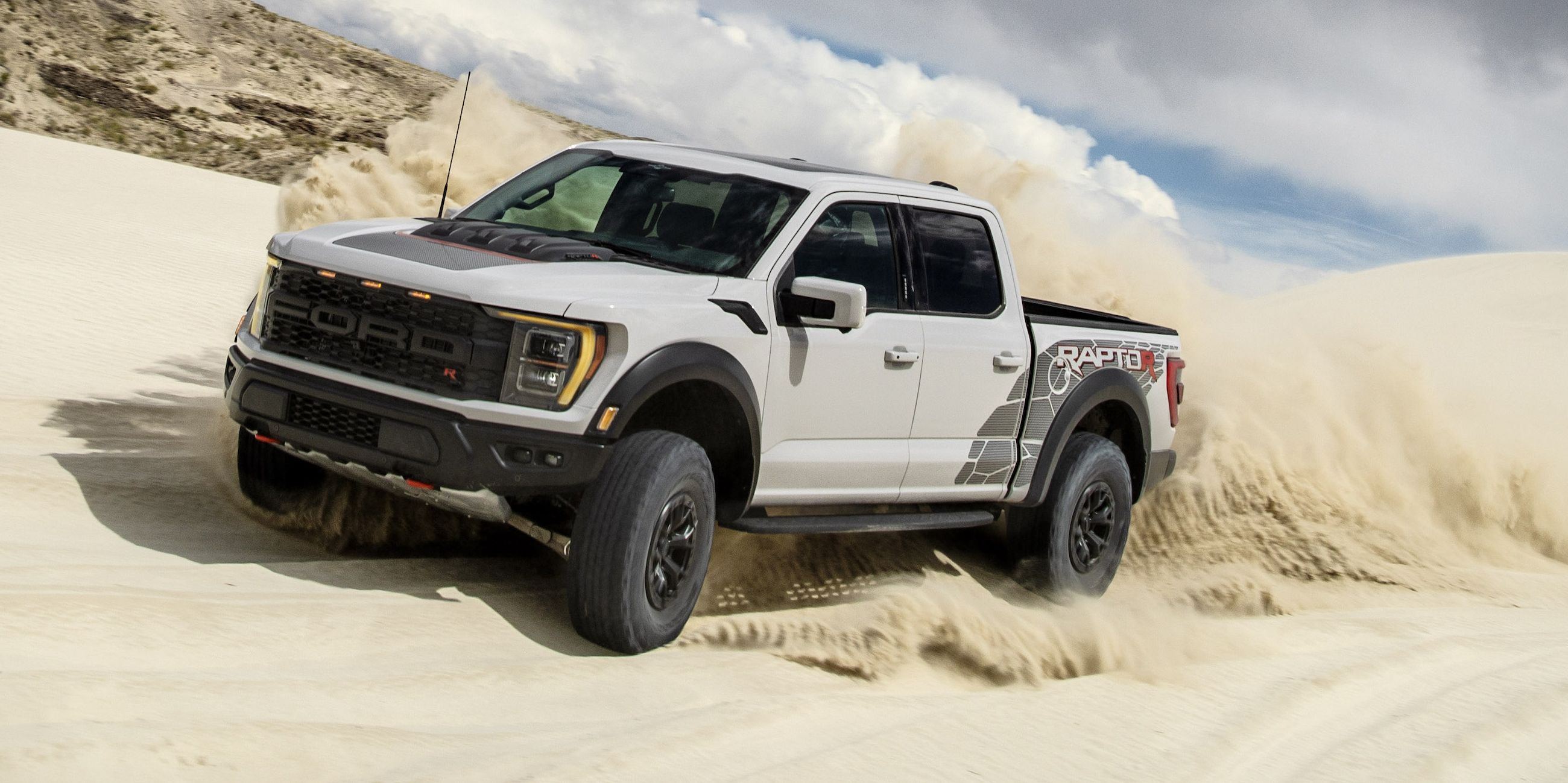 2023 Ford F-150 Raptor R Finally Gets the 700-HP Supercharged V-8 It Always Deserved
