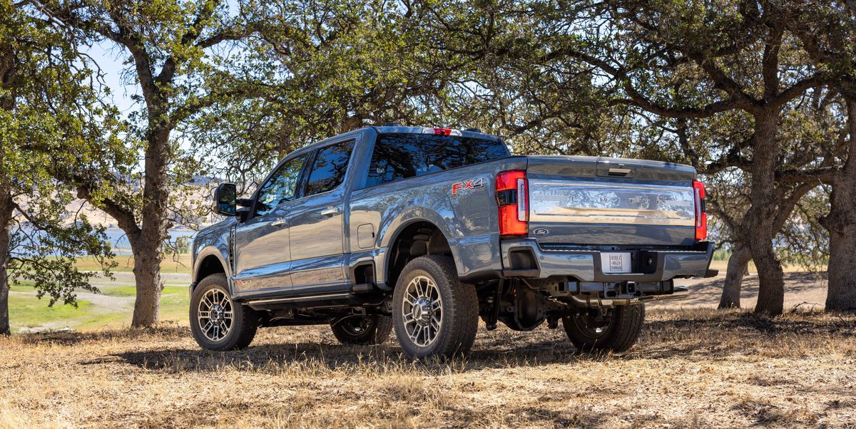 View Photos of the 2023 Ford Super Duty