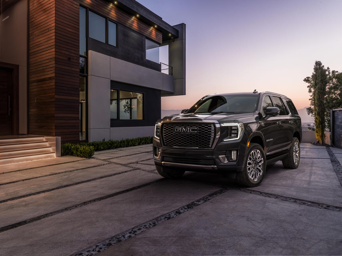 2023 GMC Yukon Denali Ultimate Is a Fully Loaded Luxo-Barge