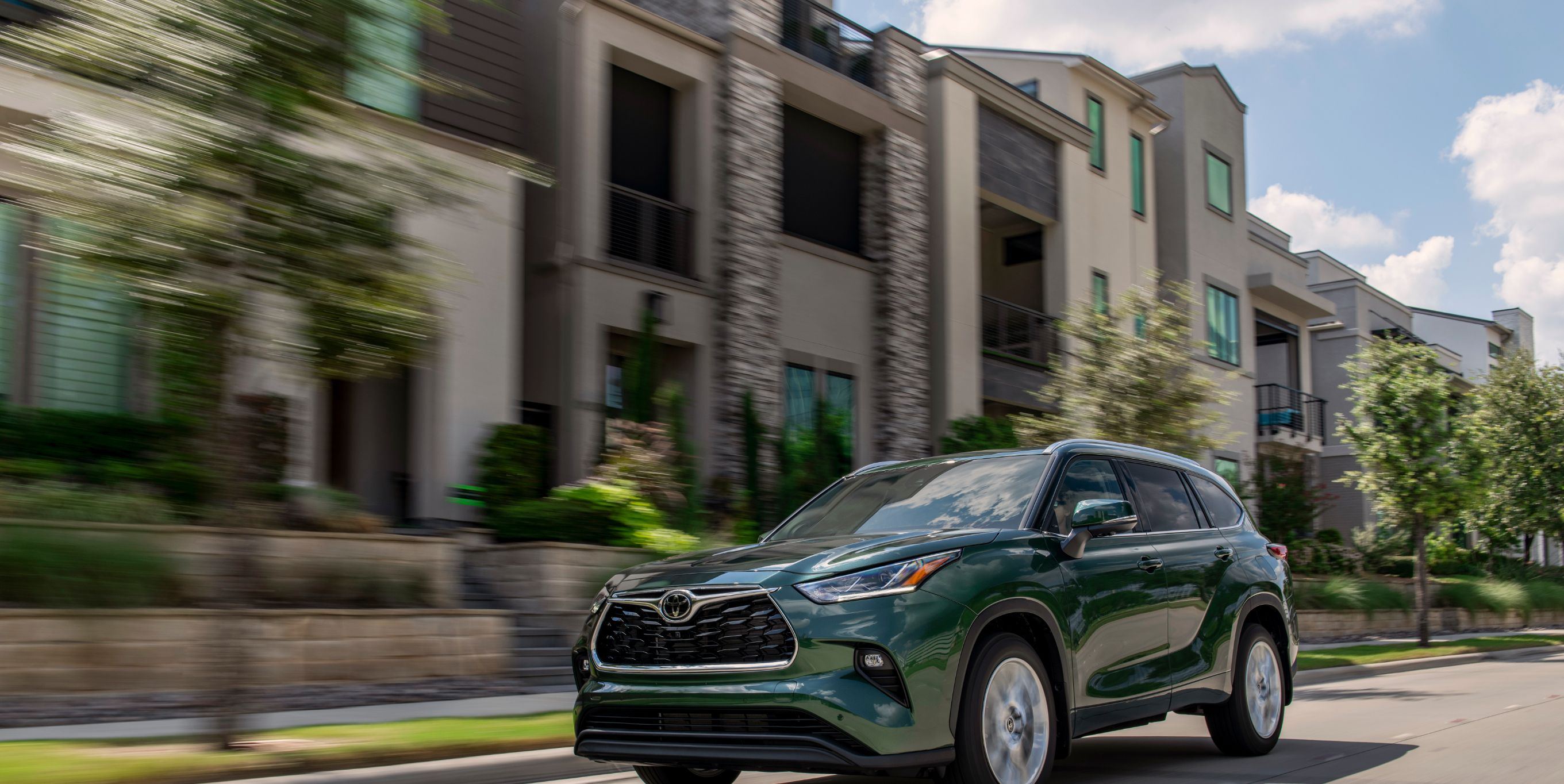 2023 Toyota Highlander Turbocharges the Crossover Experience