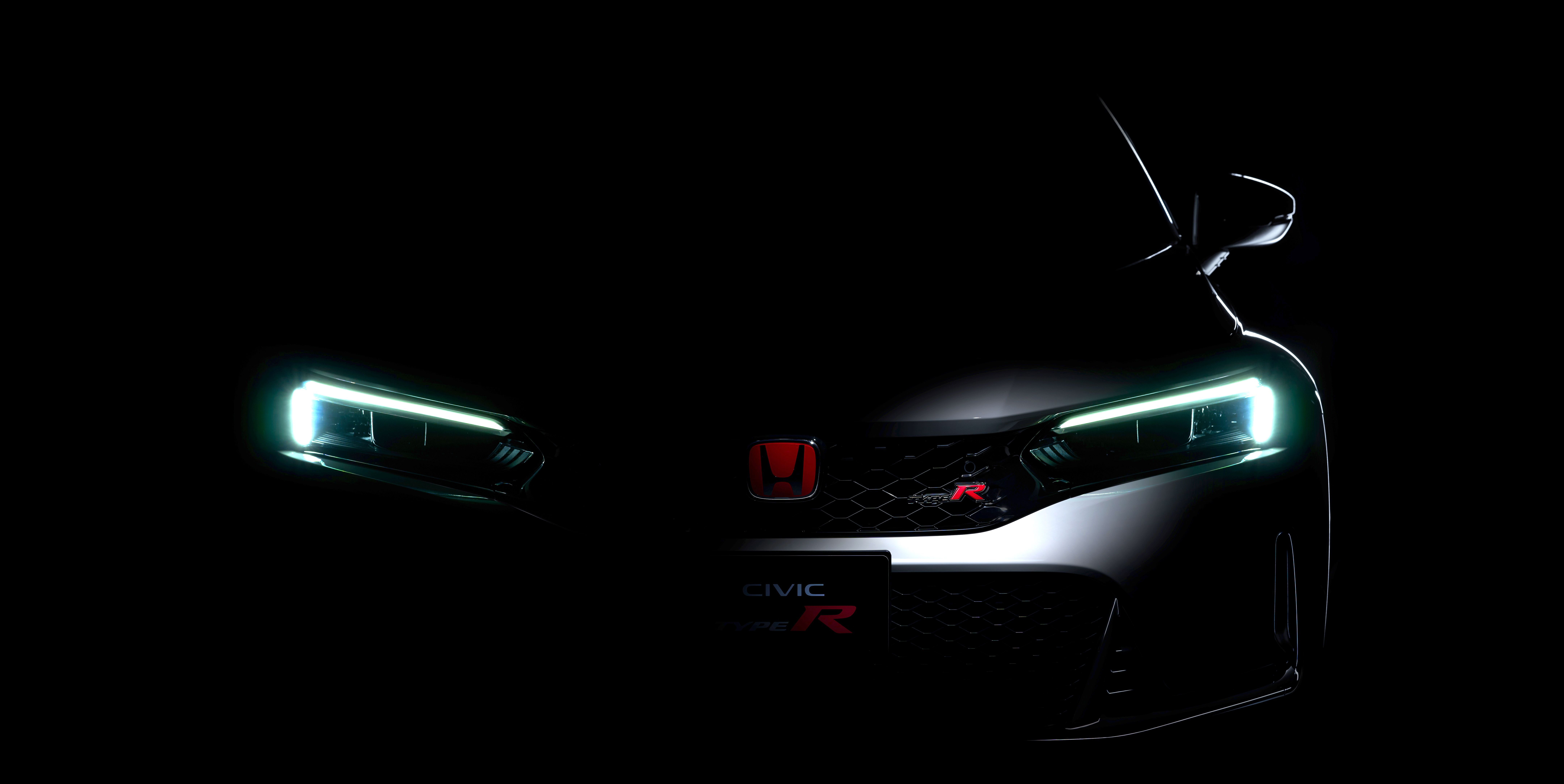 Here's Your First Look at the Uncamouflaged 2023 Honda Civic Type R