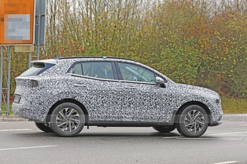 2023 kia sportage espionné