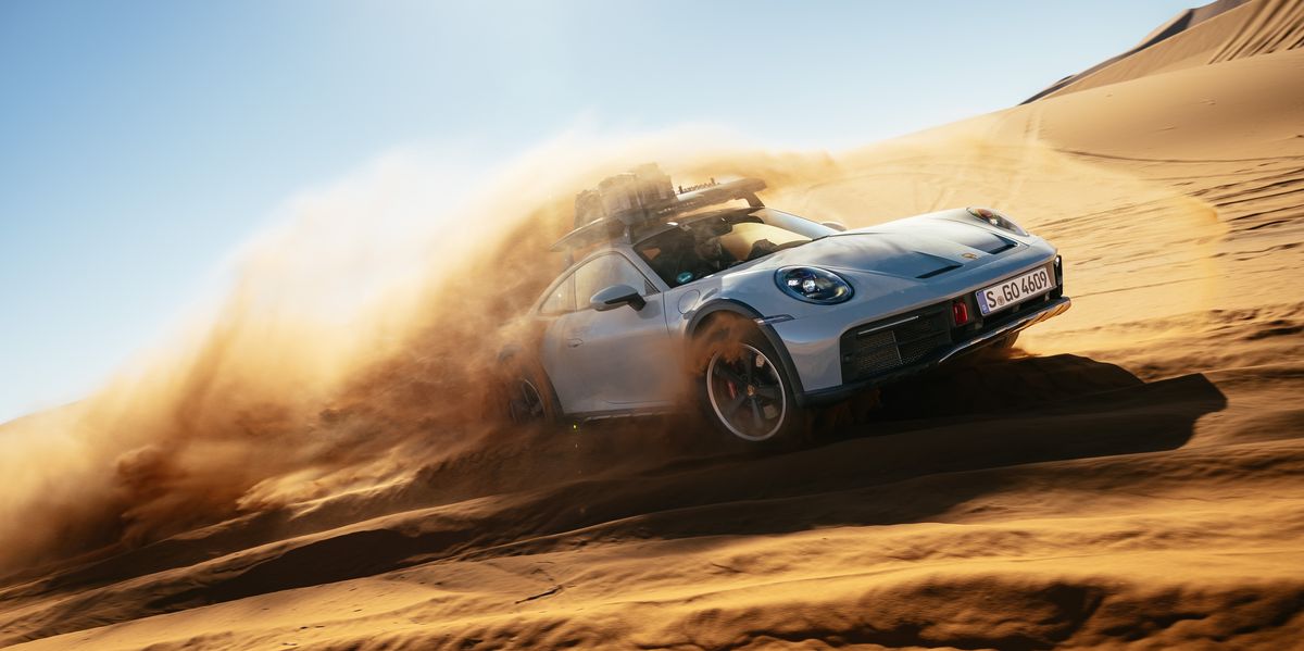 Prueba Porsche 911 Dakar: DiversiÃ³n a raudales sobre la arena - Car and Driver 