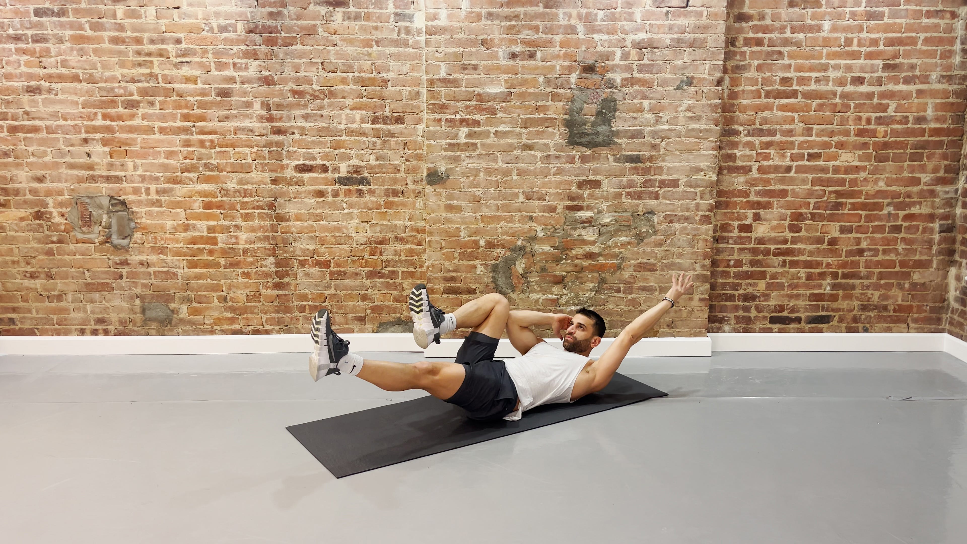 A Smarter Ab Workout That Hits Your Deep Core, Stabilizing Muscles