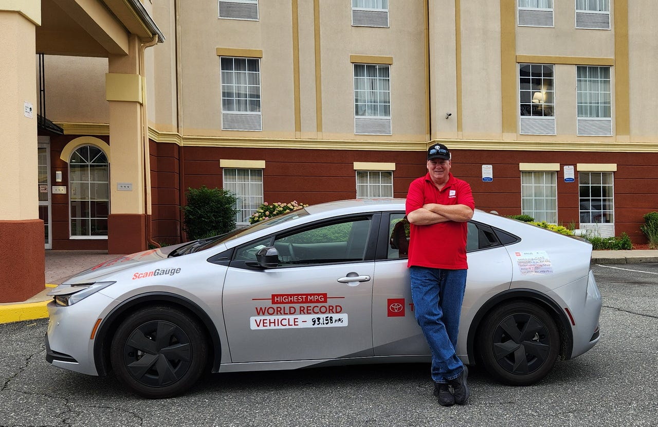 Toyota Prius Sets Guinness Record by Averaging 93 MPG from LA to NYC