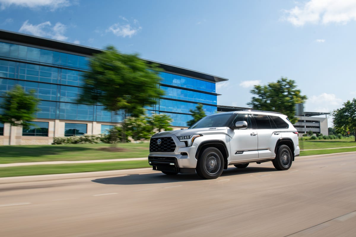 View Photos of the 2023 Toyota Sequoia – Auto Review Journals