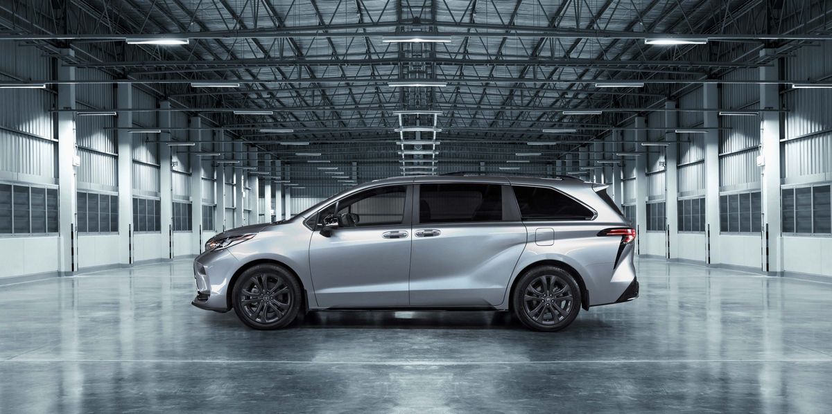 View Photos of the 2023 Toyota Sienna 25th Anniversary Edition