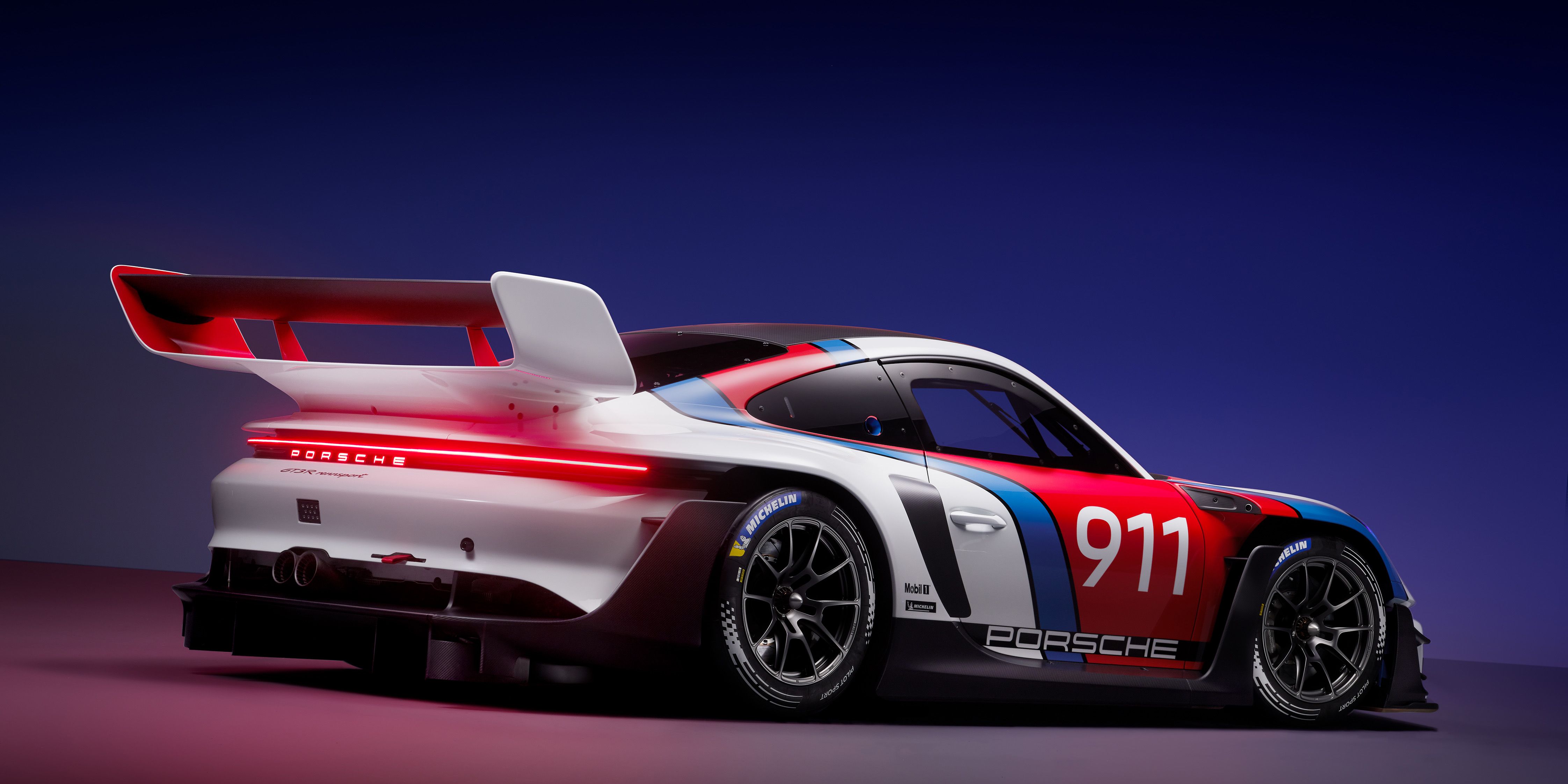 Listen to the Porsche 911 GT3 R Rennsport Roar at 9400 RPM