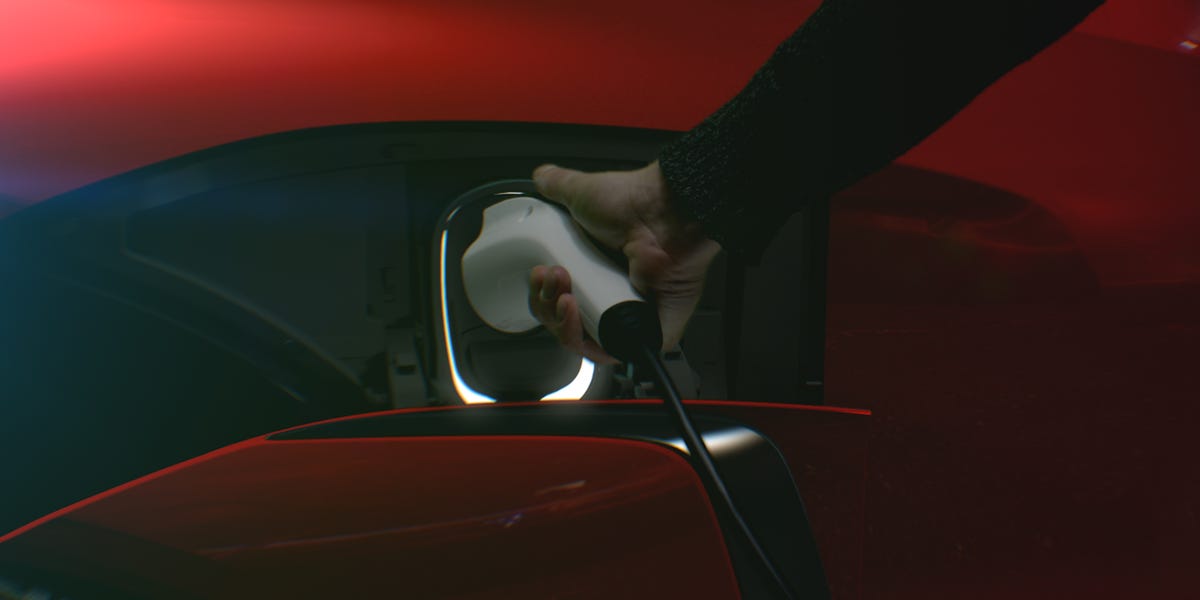 www.caranddriver.com