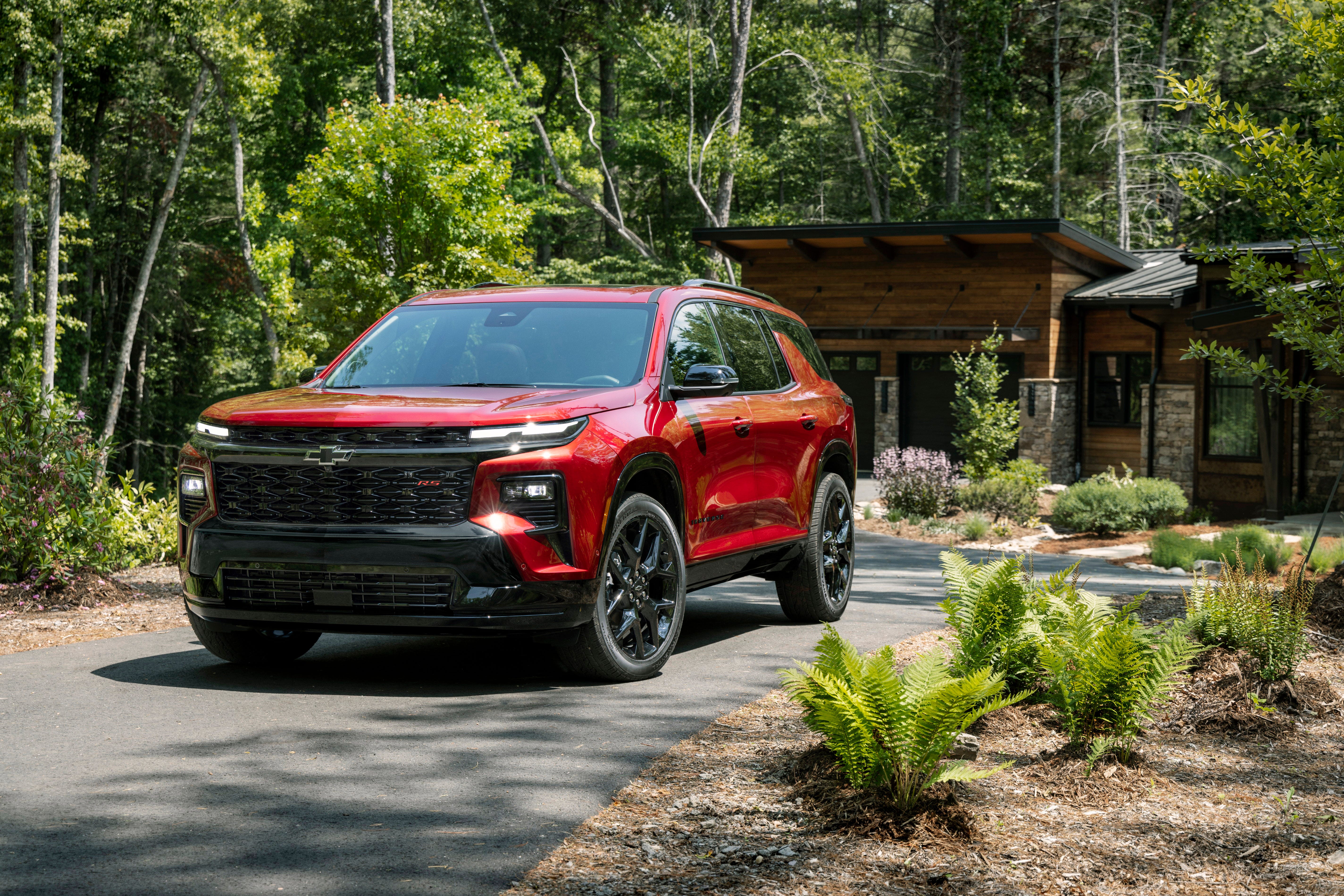 2024 Chevrolet Traverse Squares Up with Turbo Power