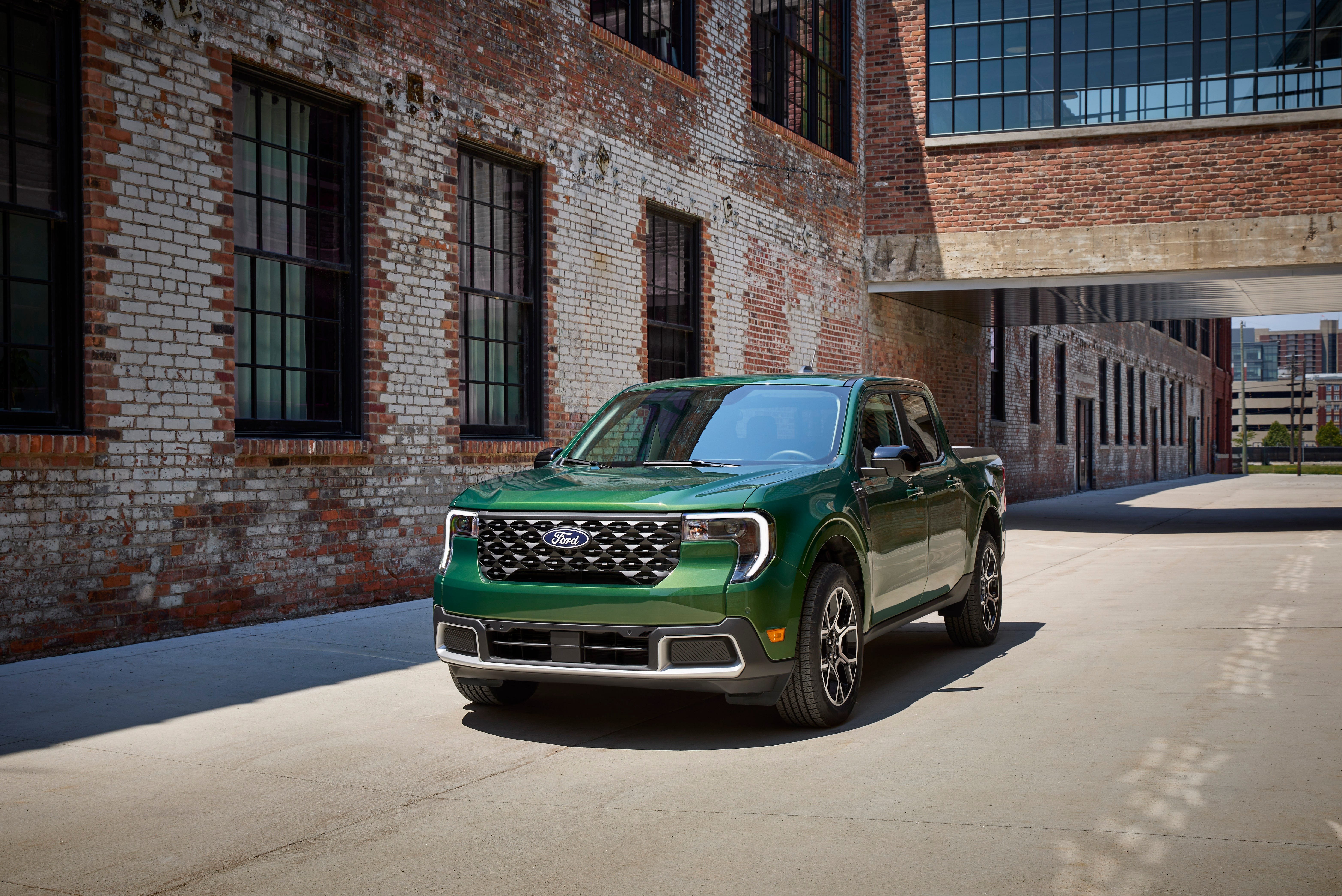 2025 Ford Maverick Compact Pickup Adds an All-Wheel-Drive Hybrid