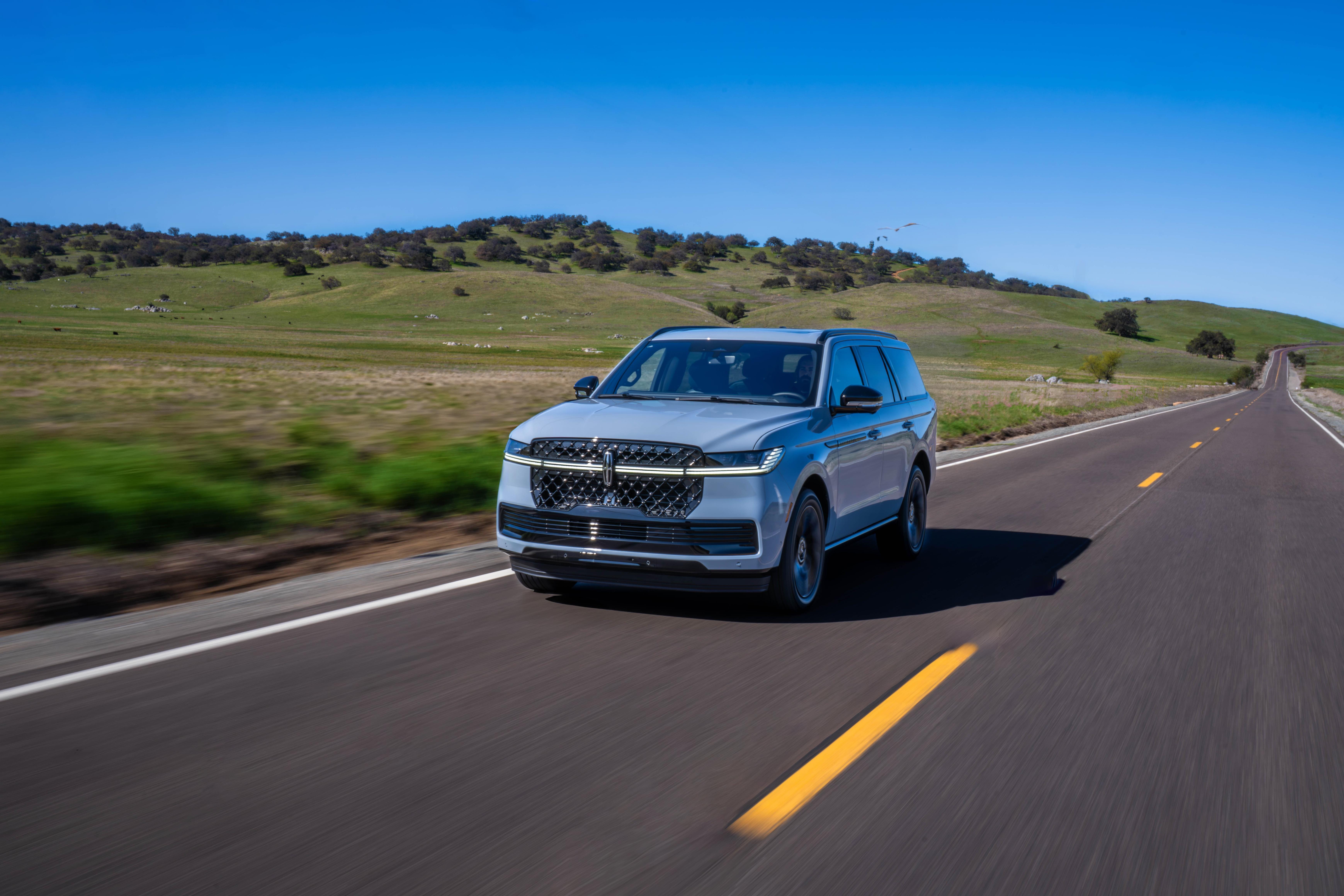 2025 Lincoln Navigator Will Ease Your Troubled Mind—for 100 Grand