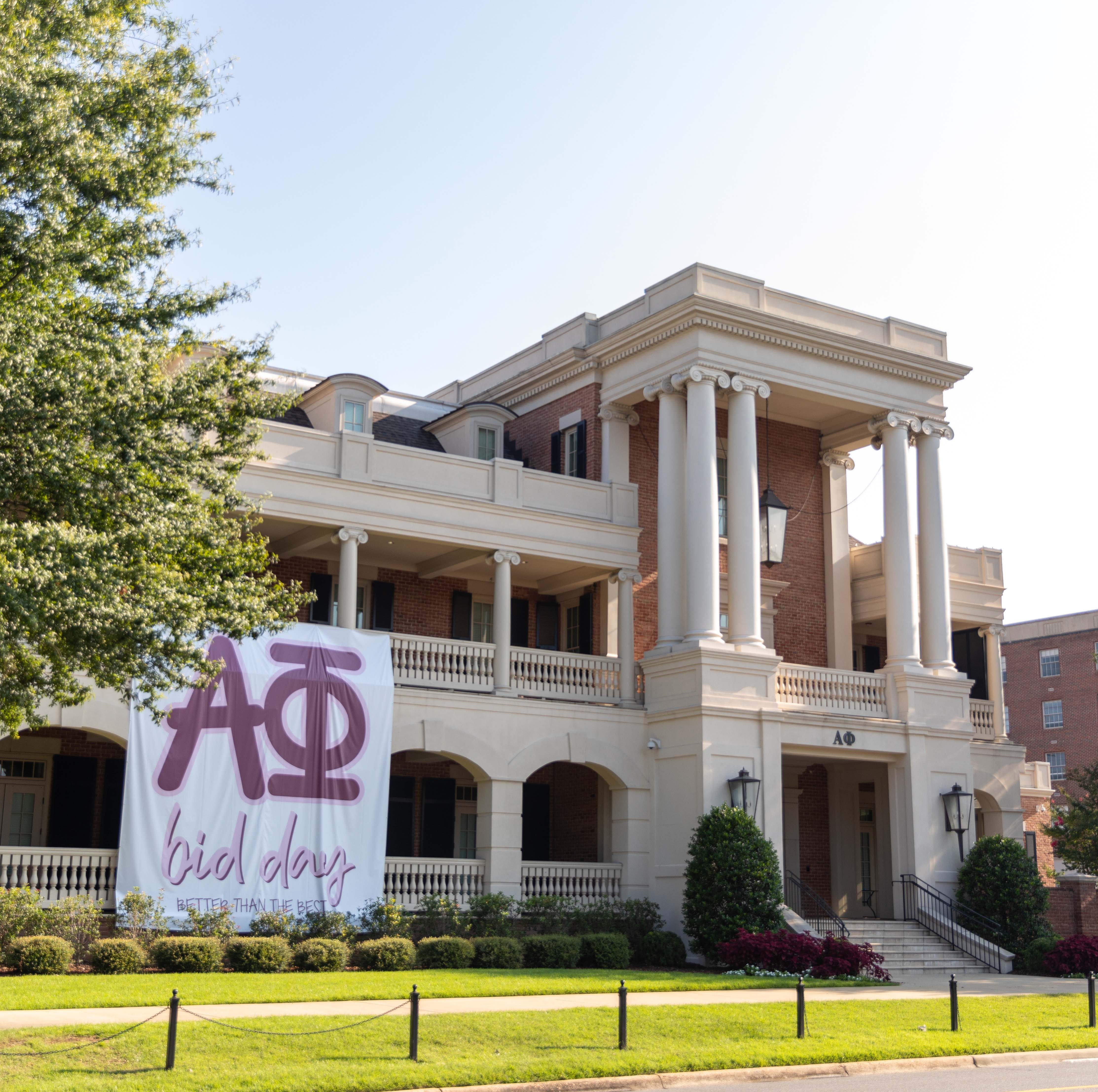 The 15 Most Outrageous University of Alabama Sorority Houses