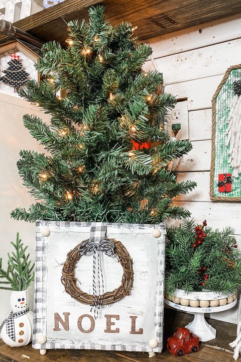 20 Best DIY Christmas Tree Stand Ideas 2021 - Homemade Christmas Tree Stand