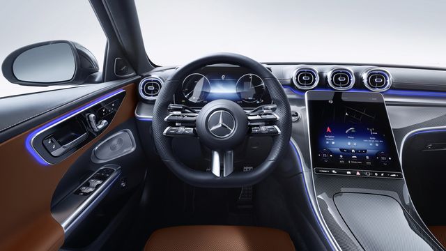 Mercedes Highlights Screen Size Over in the New C-Class