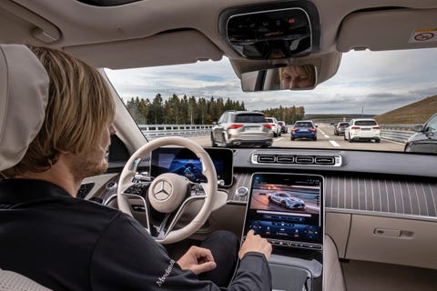Mercedes Drive Pilot Level 3 Autonomous System to Launch in Germany
