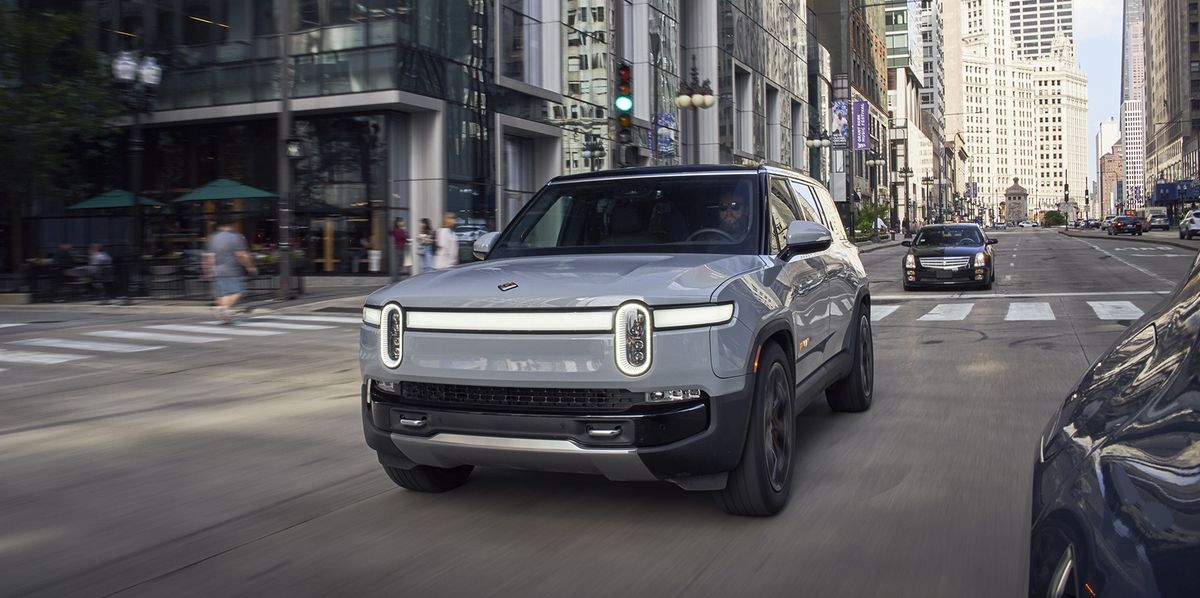 View Photos of the 2022 Rivian R1S