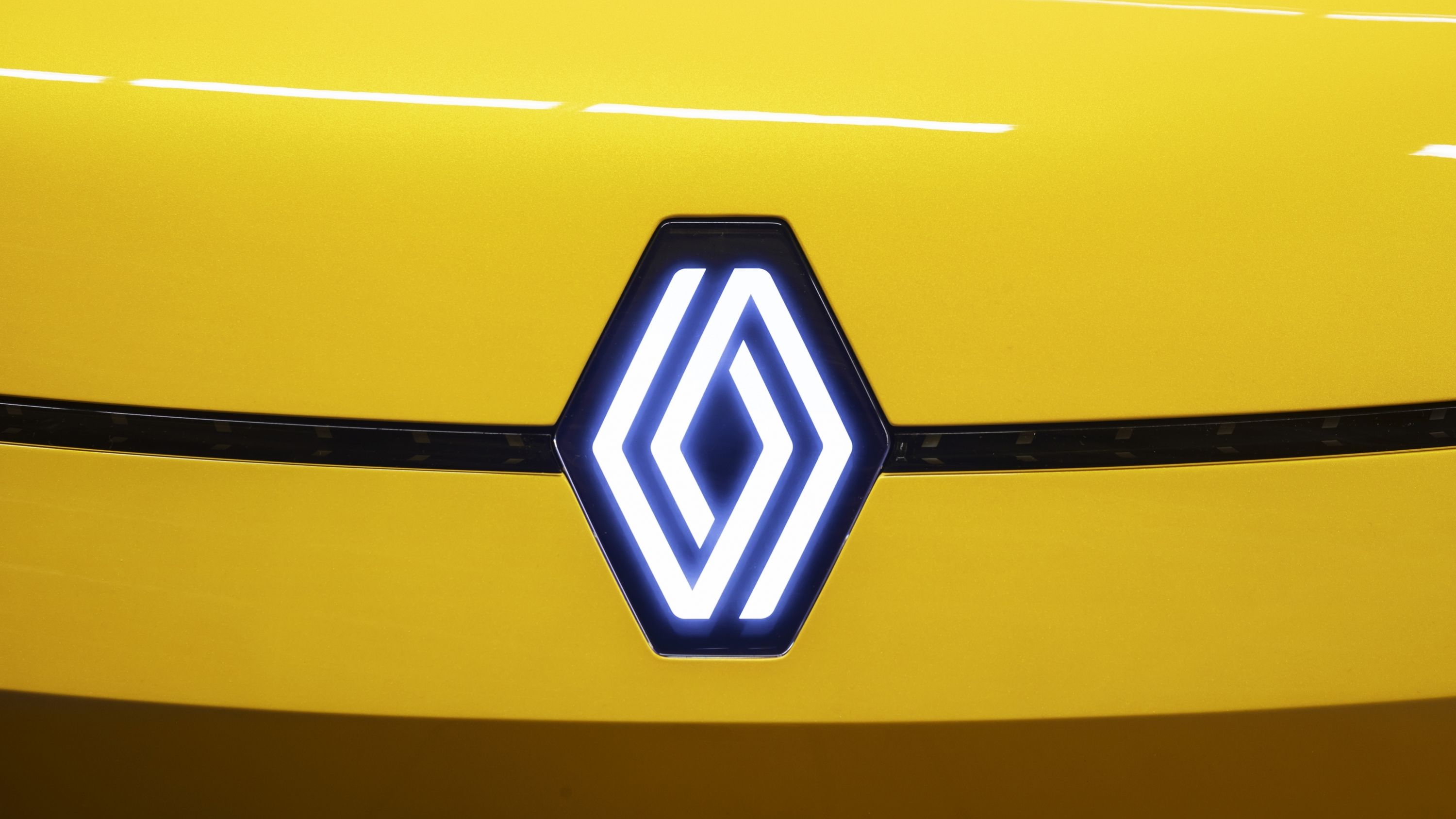 Renault mira hacia el futuro con la presentación de su nuevo logo