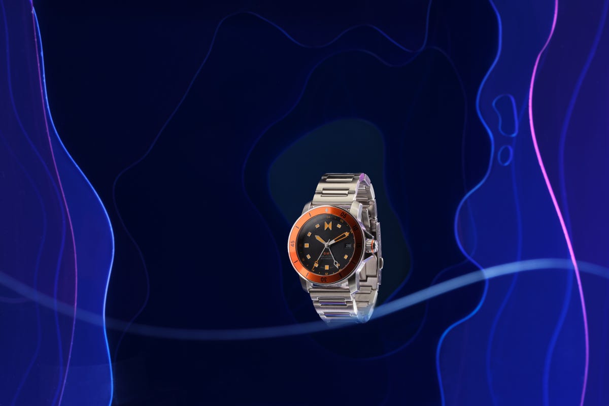 Don’t Set Foot Outside Without This Rugged, Versatile Dive Watch