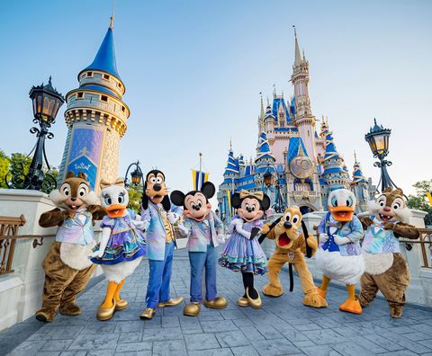 迪士尼帶你環遊世界！迪士尼推出24天豪華旅行團「全程包機、暢遊全球12座迪士尼」還可以拜訪古蹟名勝