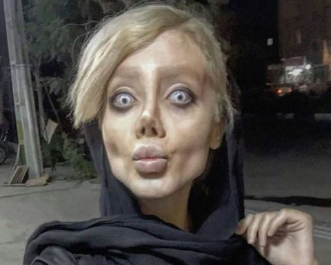 Angelina Jolie Real Sex - Zombie Angelina Jolie\