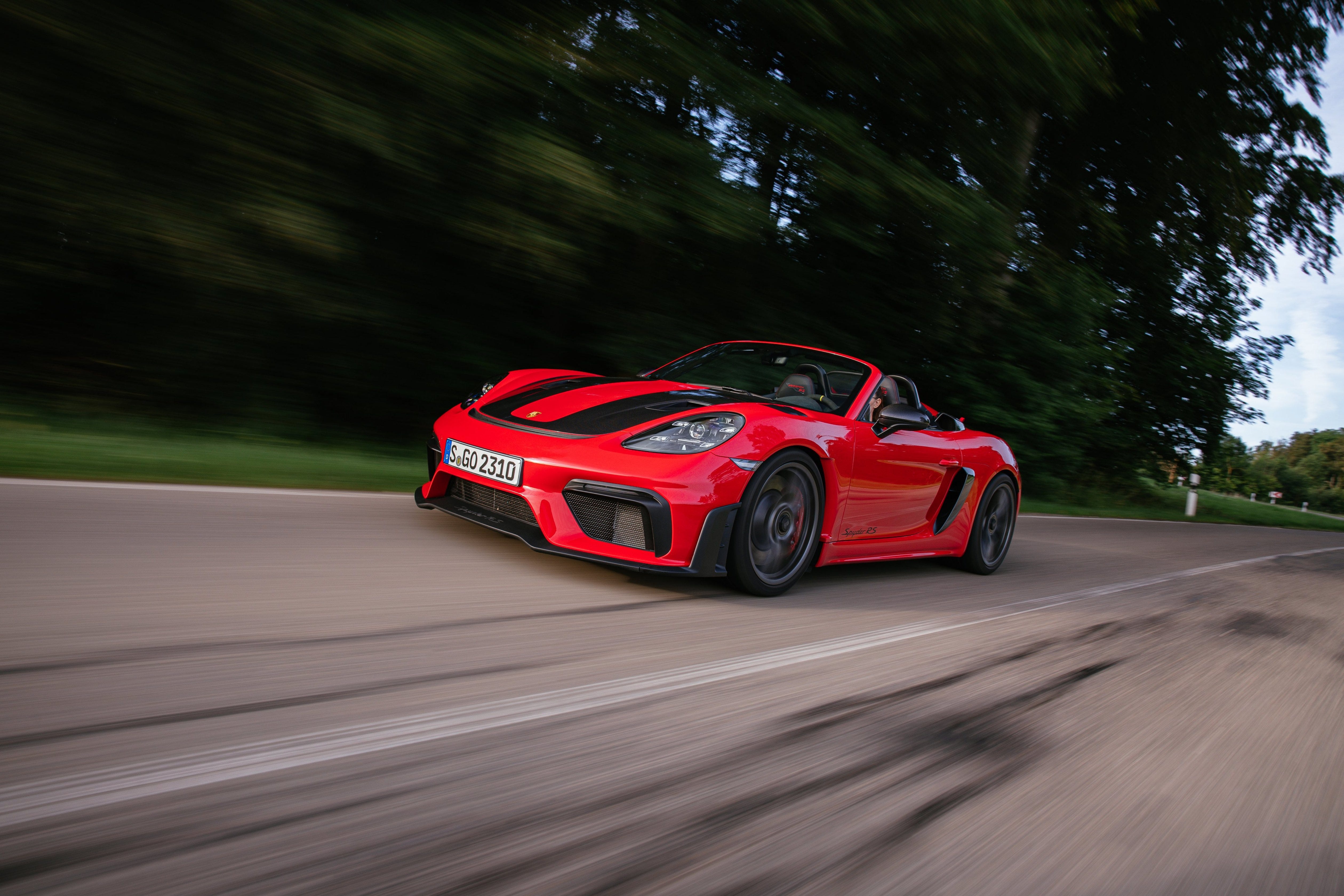 Porsche Sends the Internal-Combustion Boxster Out With a Suck (In a Good Way)