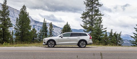 The 2021 Volvo V60 Cross Country May Be the Best Daily Driver