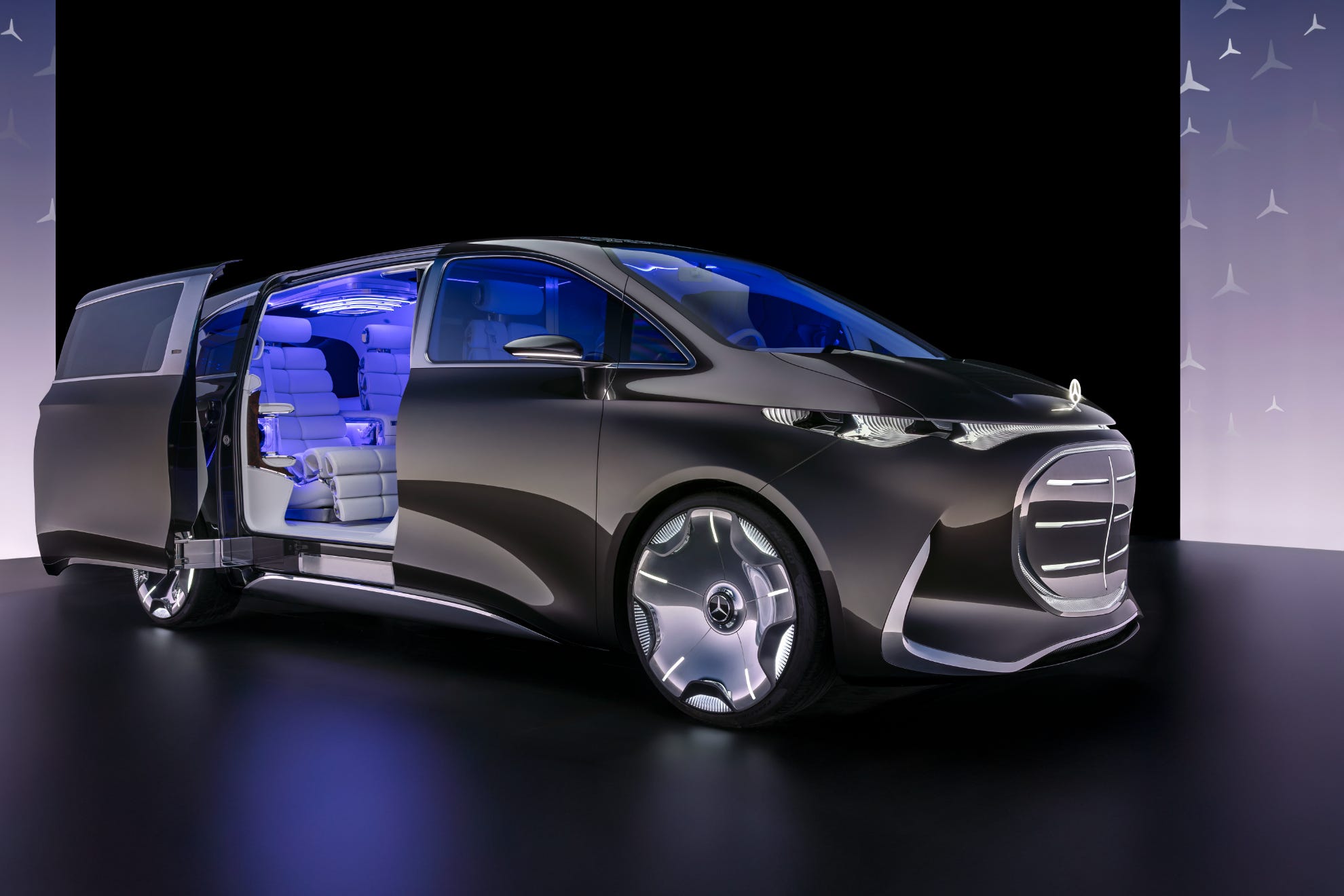 Mercedes-Benz Vision V Is a Private Luxury Lounge on Wheels