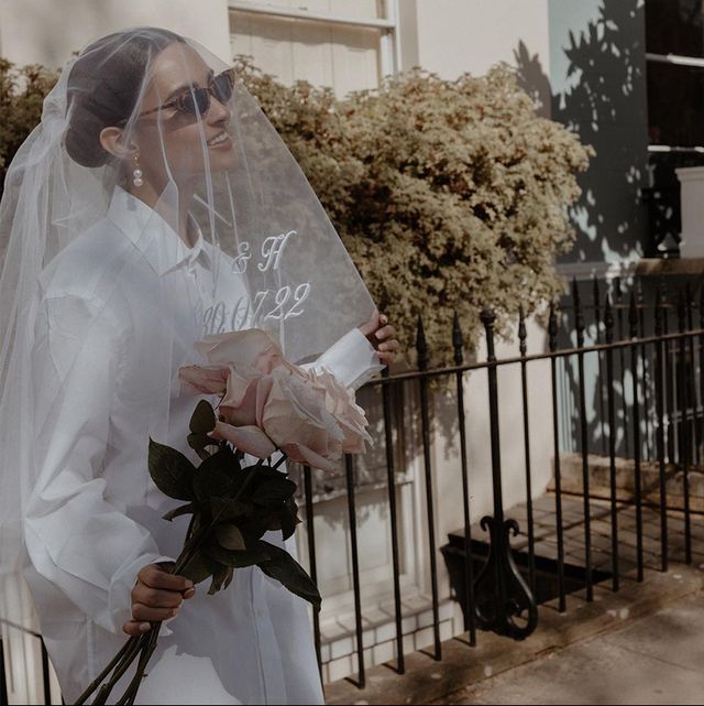 海外花嫁のベールをつけたドレス姿の組み合わせ画像