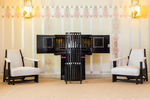 Furniture, Room, Interior design, Living room, Product, Wallpaper, Wall, Lighting, Ceiling, Chandelier, Furniture, Room, Interior design, Living room, Product, Wallpaper, Wall, Lighting, Ceiling, Chandelier,