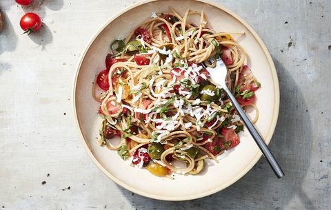 Spaghetti With Strawberry-Tomato Sauce