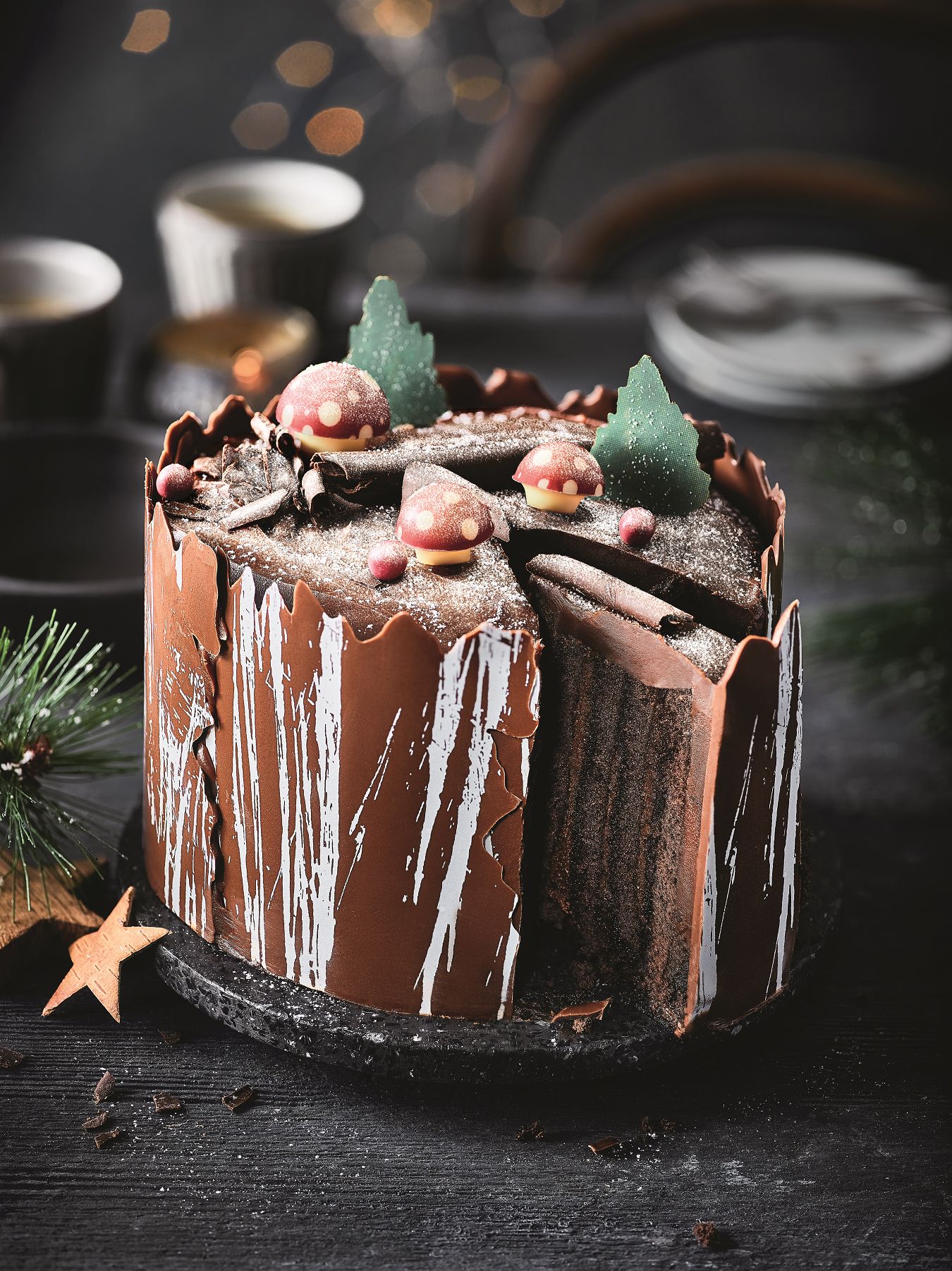 M S Woodland Yule Cake Is A Spectacular Centrepiece