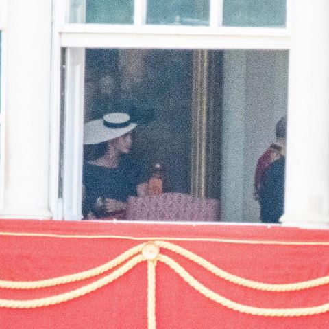 2jb2mcf london, uk 2 june 2022 meghan, duchess of sussex seen on the balcony of horse guard parade during trooping the colour today is queen elizabeth ii platinum jubilee credit benjamin wareing alamy live news